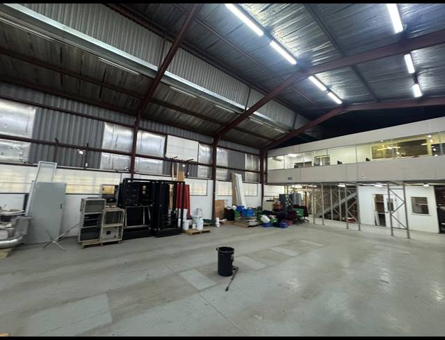 750M² WAREHOUSE TO LET IN HERMANSTAD